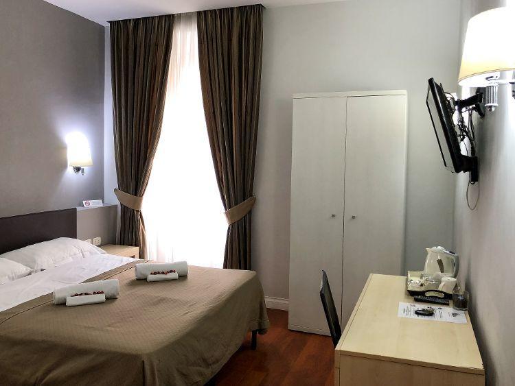 Elle Cavour Guest House Rome Exterior photo